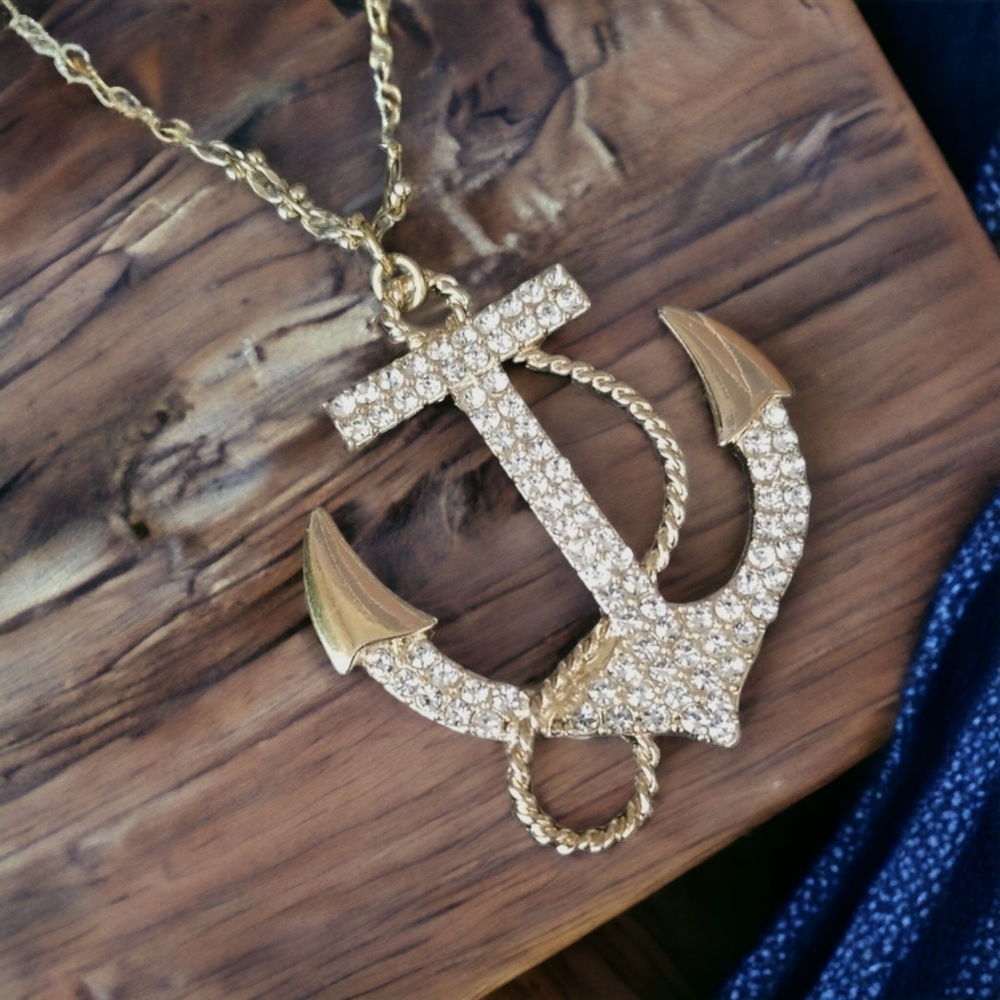 NWT Hand Crafted Rhinestone Anchor Pendant Goldtone Finish Necklace - Picture 3 of 12